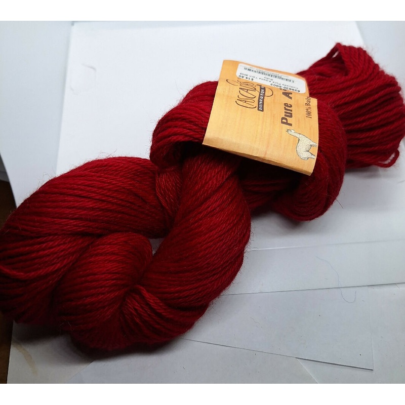 Pure alpaca yarn