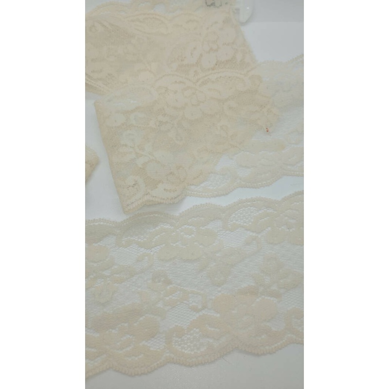 Cream colored Lace, 3 1/2" width, both sides scalloped