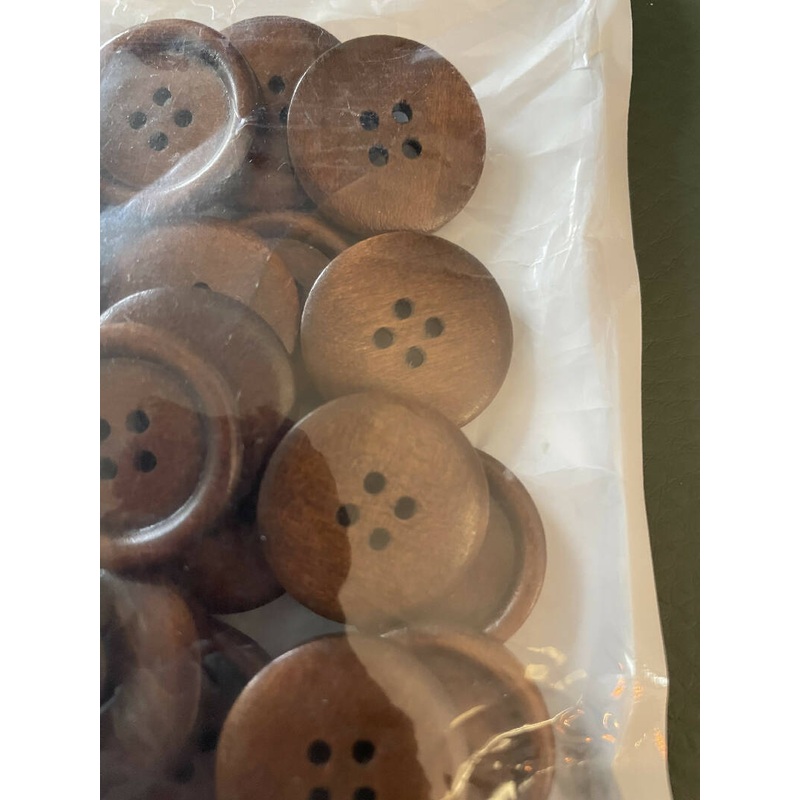 Wooden look acrylic buttons 7/8"