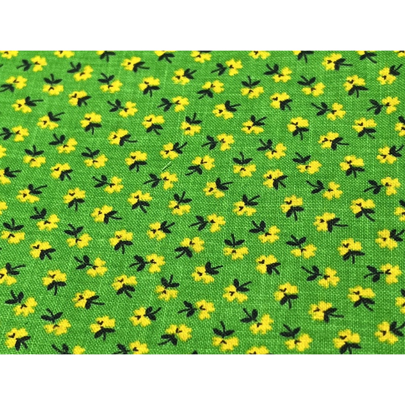 Vintage Floral Fabric Remnant #25L-020