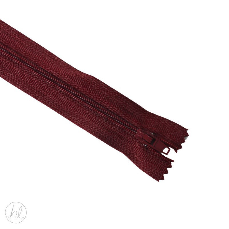 NYLON DRESS ZIPS MAROON 40CM