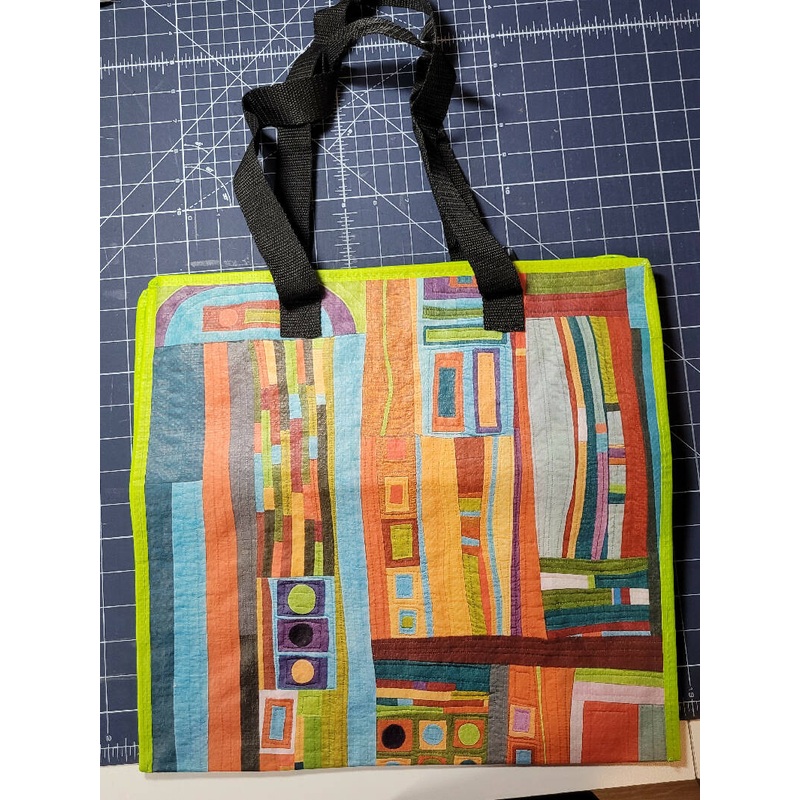 Reusable shopping bag with modern quilt design
