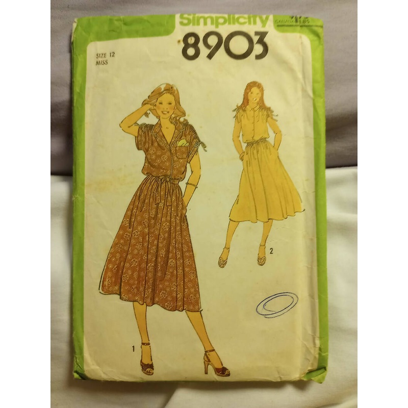 Simplicity 8903 dress 1970's