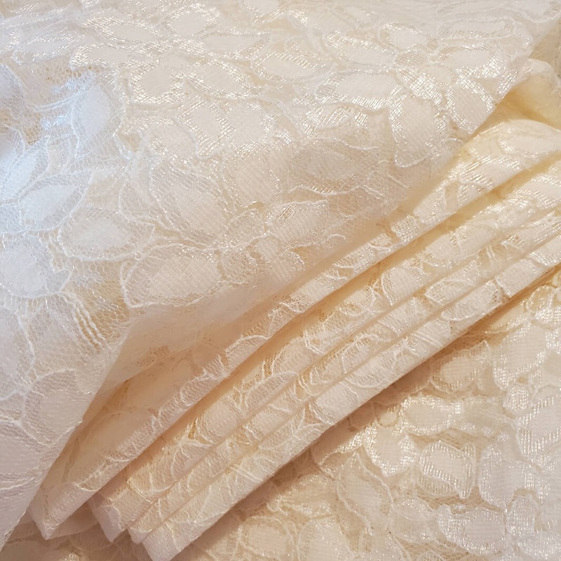 f Vintage Lace Fabric Cream color 23"x 4 yds + 30"