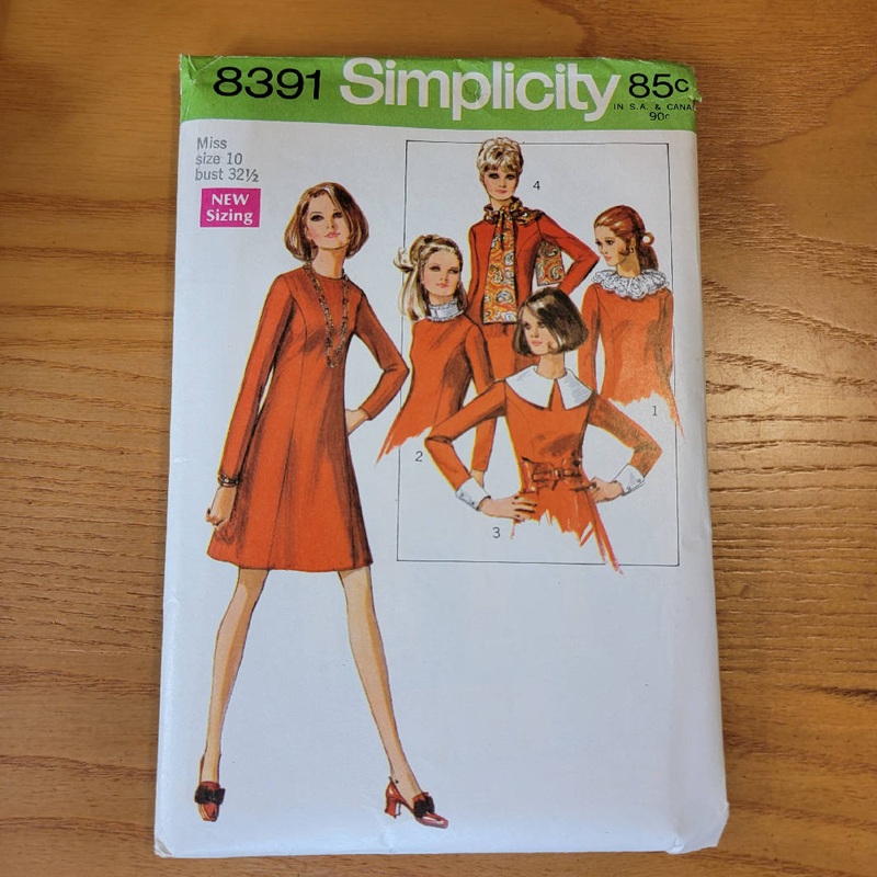Simplicity 8391 Vintage 1969 Miss Petites' & Misses' Dress w/Scarf. Size 10 aka Bust 32.5