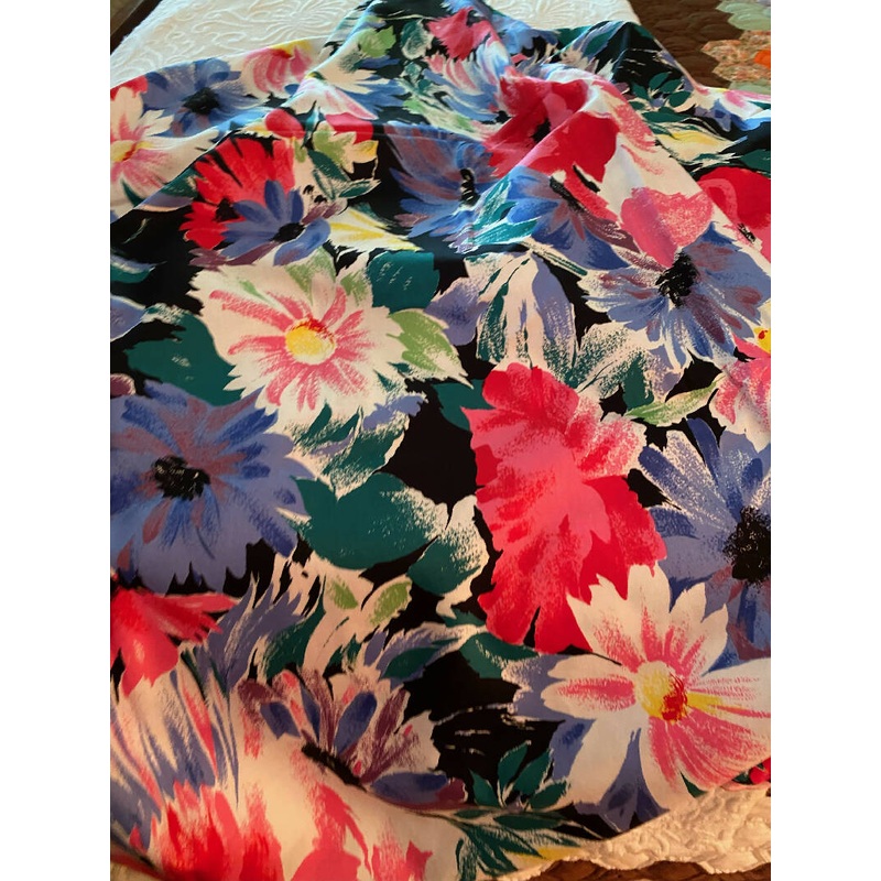 Hi-Fashion Large floral print