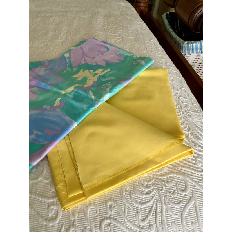 Solid yellow Sateen paired with a lovely polished cotton print