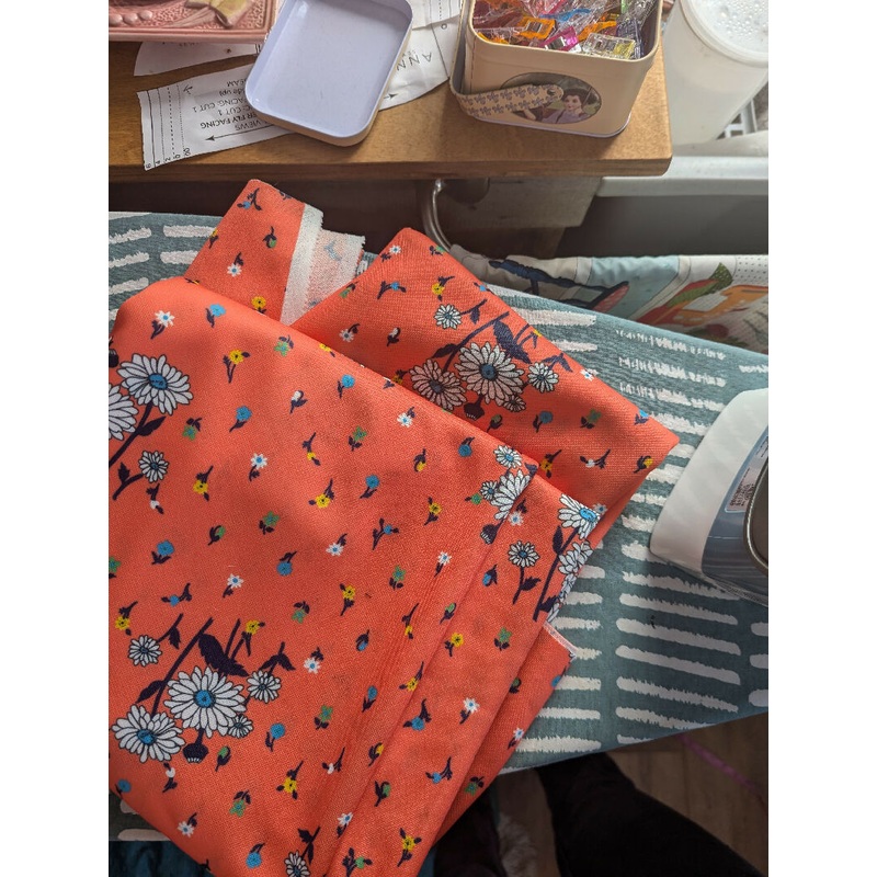 Vintage coral floral - 2.5 yards